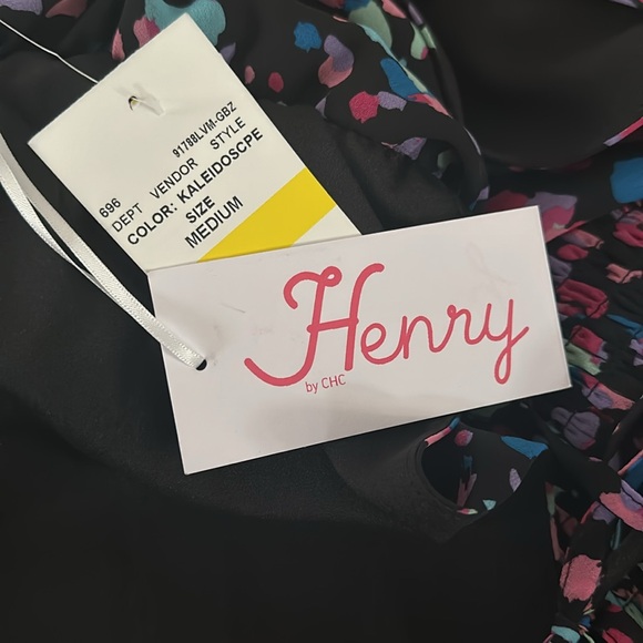 Flirty - Picture 6 of 7